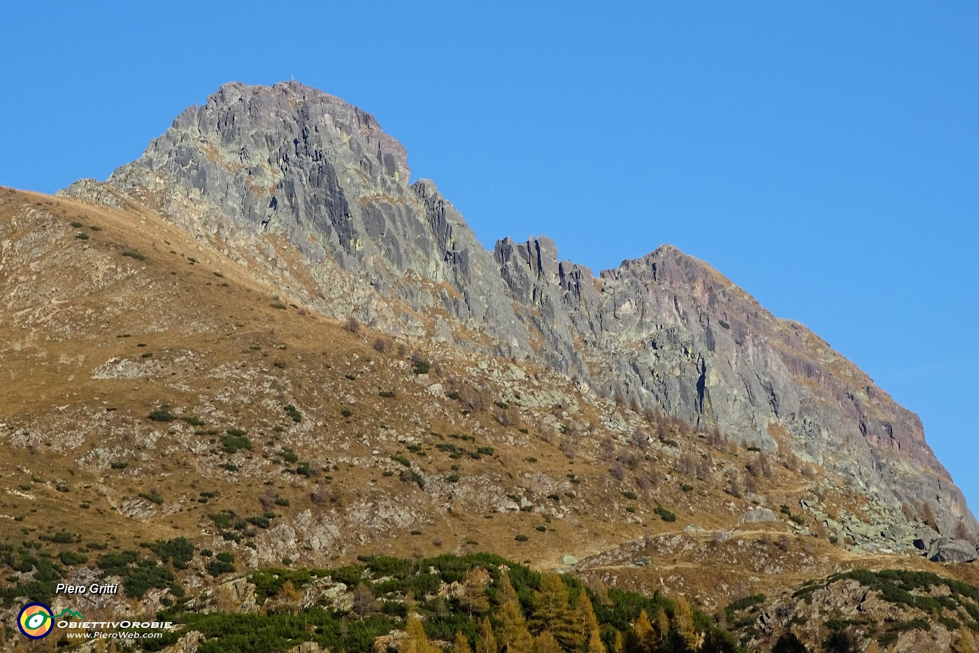 82 Dalla diga del Lago Piano Casere vista sul Pizzo Becco.JPG